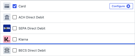 Metodi di pagamento: Carta (selezionata), Addebito diretto ACH, Addebito diretto SEPA, Klarna, Addebito diretto BECS, con un pulsante Configura. Addebito diretto BECS abilitato su un modulo di pagamento configurato per AUD con un intervallo di fatturazione ricorrente/abbonamento.